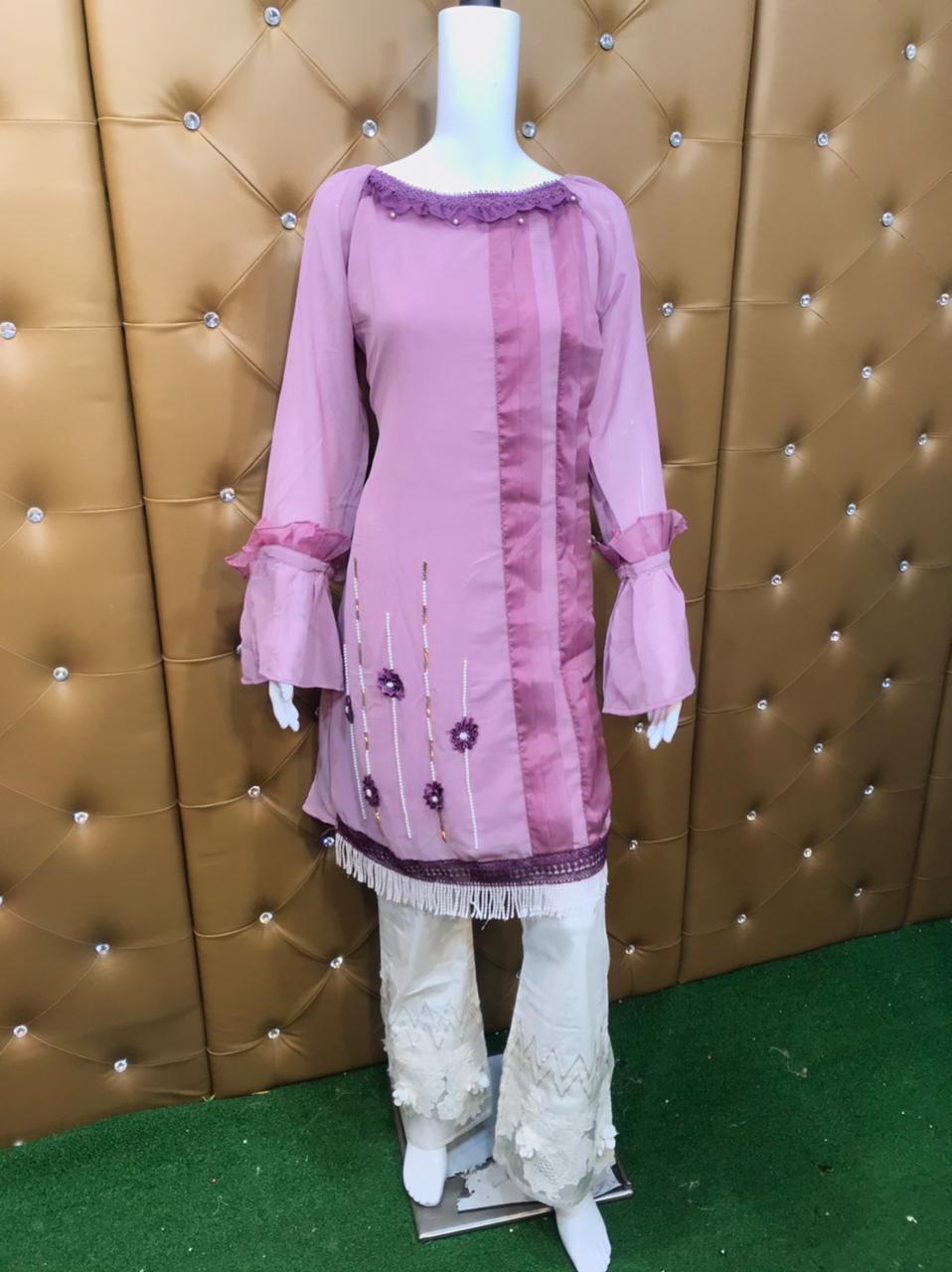 LAXURIA TRENDZ PRESENTS D NO 1131 DESIGNER STYLISH KURTI WITH PANT