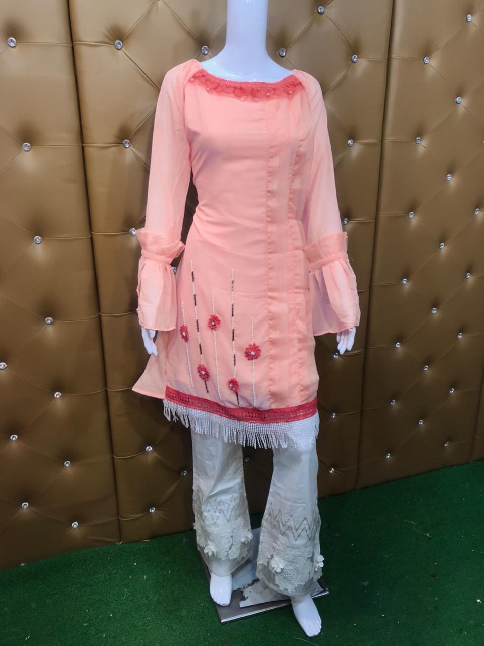 LAXURIA TRENDZ PRESENTS D NO 1131 DESIGNER STYLISH KURTI WITH PANT