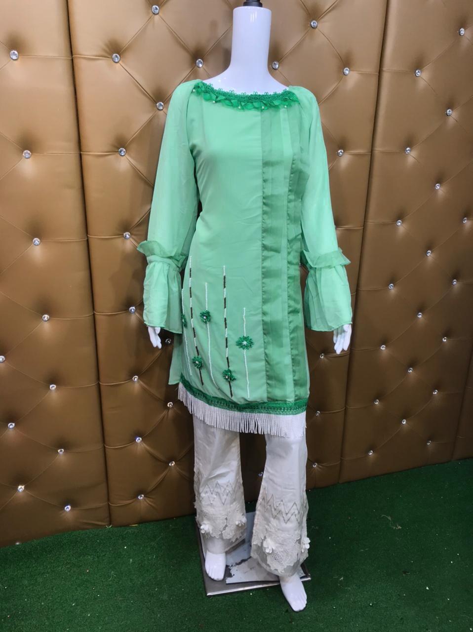 LAXURIA TRENDZ PRESENTS D NO 1131 DESIGNER STYLISH KURTI WITH PANT