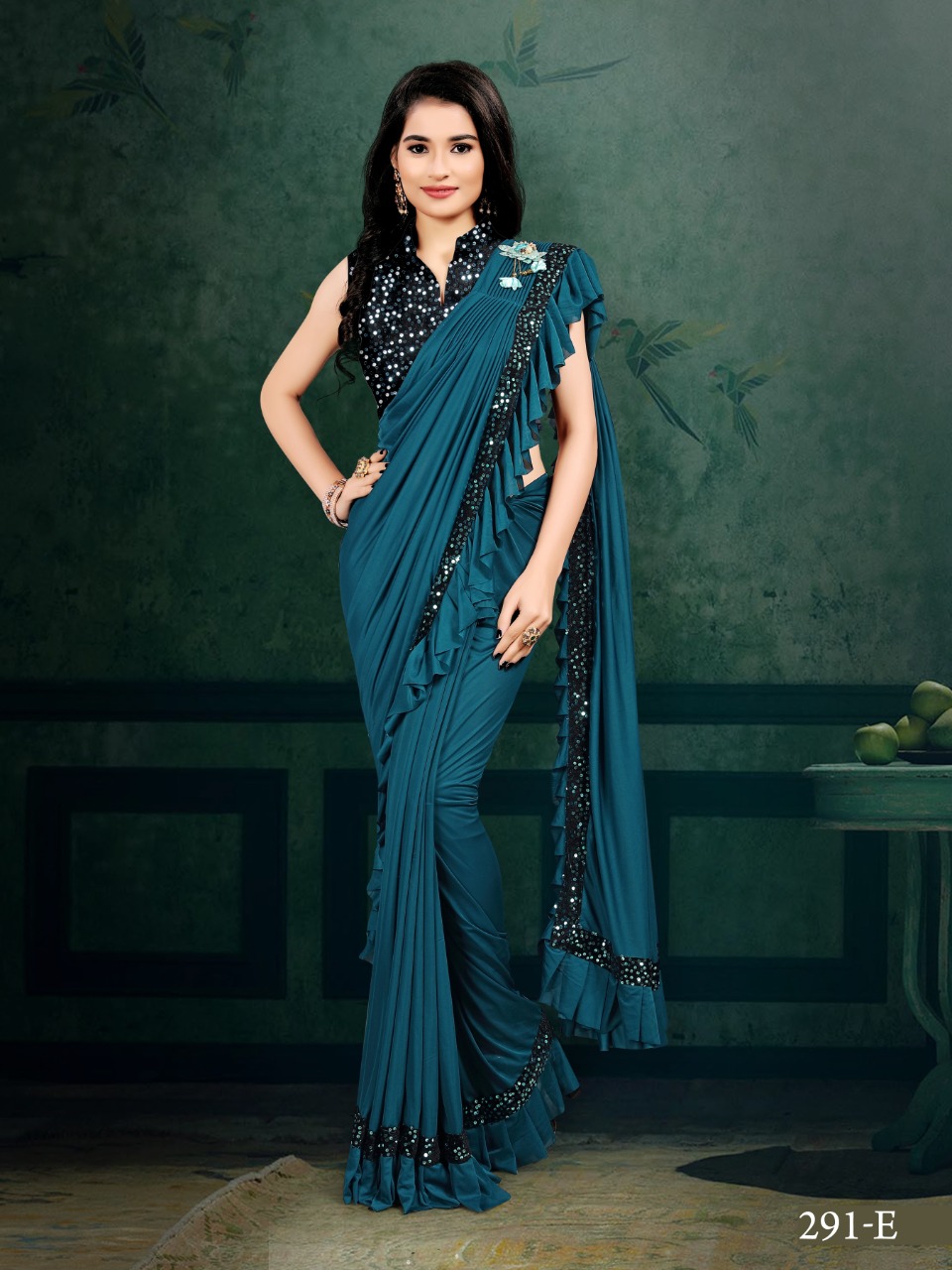 SANJNA HEAVY  IMPORTED VELVET  DESIGNER PARTY WEAR SAREE