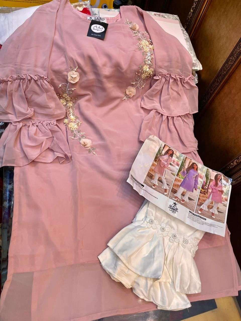 LAIBA PRESENT AM VOL 89 STYLISH GEORGETTE KURTI WITH COTTON SARTIN BOTTOM