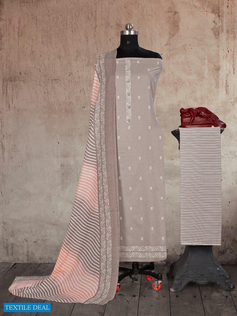 Bipson Muskaan 1429 Wholesale Cotton Lawn Print Dress Material